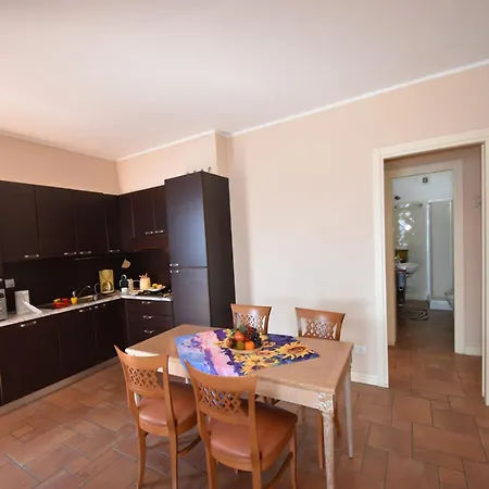 Appartement Garden Flat By Lake Maggiore, Cleaning Included