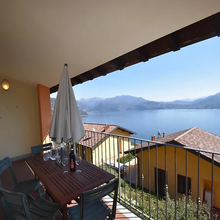 Garden Flat By Lake Maggiore, Cleaning Included Appartement